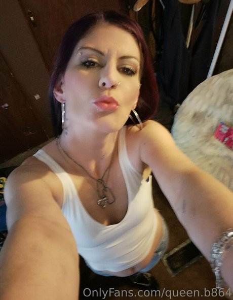 queen b864 model sexy img