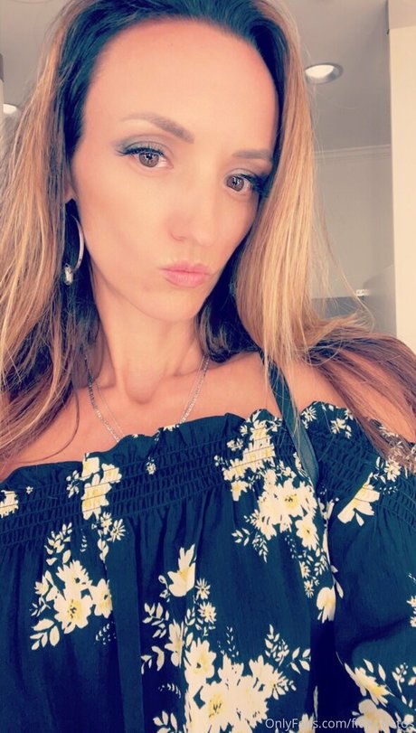 itssexykelly pornstar adult galleries