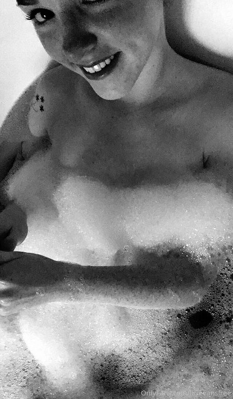 lilyevansfree beautiful pornstar images