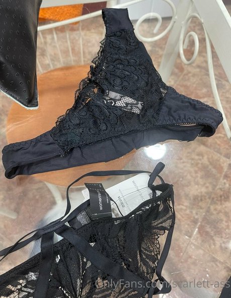 scarlett ass star naked gallery