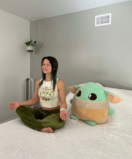 Kora Raw porn actress pictures