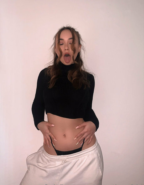 sweetluna044 pornstar adult photos