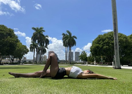 emmaontop free star image