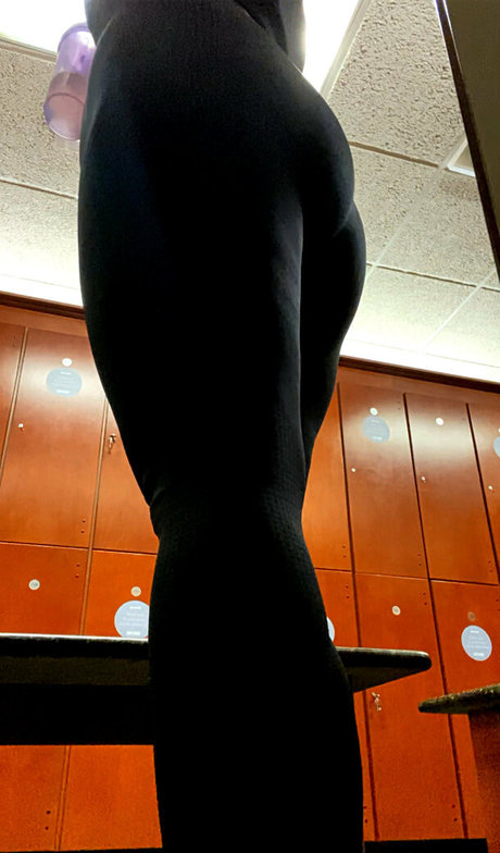 brookesbiglife nude model image