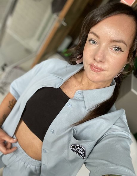 Maisey Brooks pretty star galleries