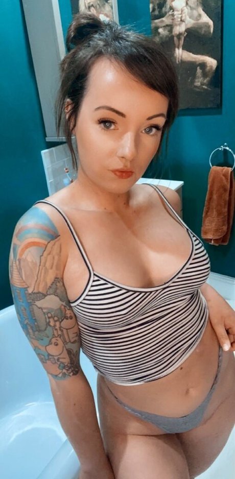 Maisey Brooks pornstar free images