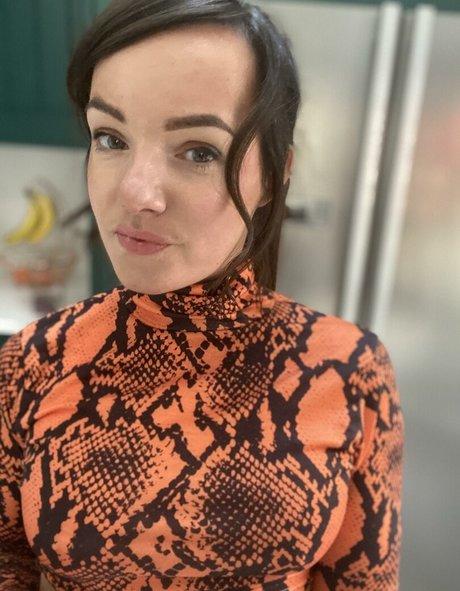 Maisey Brooks perfect actress pics