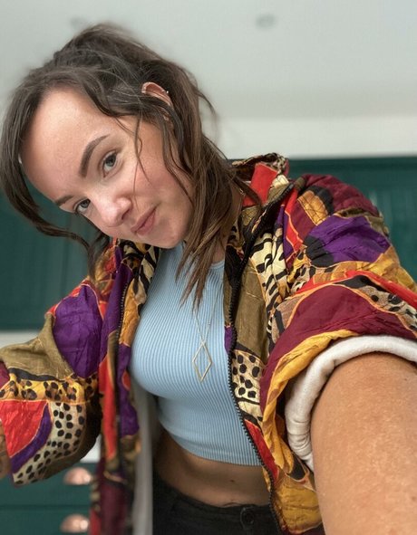 Maisey Brooks xxx actress archive