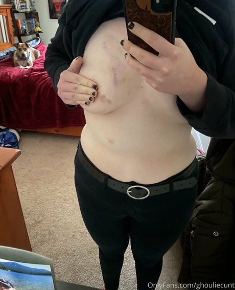 ghouliecunt model pornographic photos