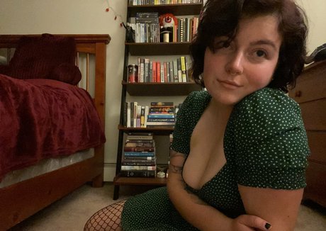 ghouliecunt nudes star pictures