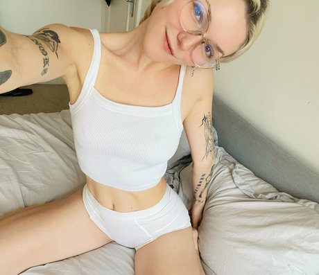 innocent isabel star hot pictures