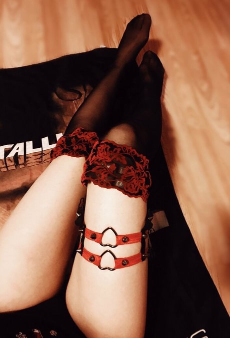 freyanillinht model naked picture