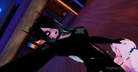 domkurovr naked model photo