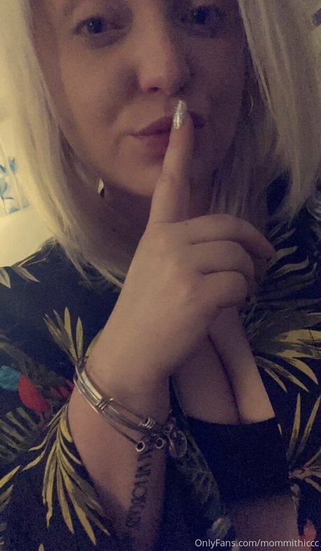 mommithiccc perfect model images