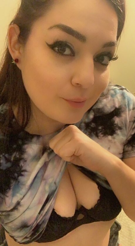 eille 1 xxx model photo