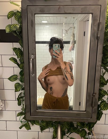 whoreticulture model porn images