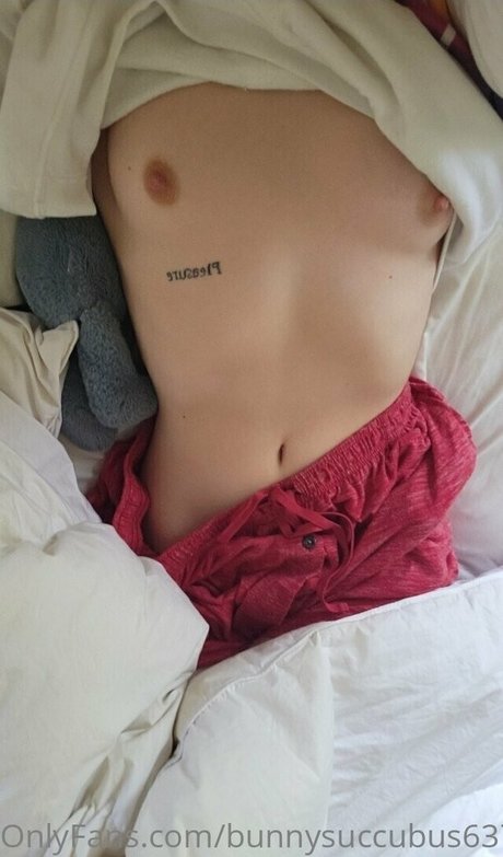 bunnysuccubus637 erotic star archive