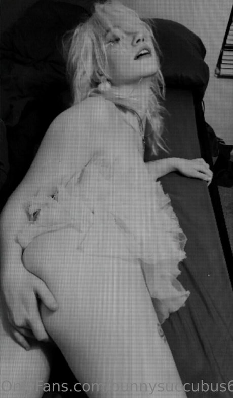 bunnysuccubus637 model porn img