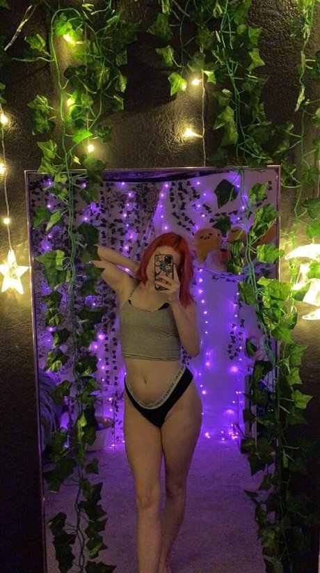 shemale fucks girl onlyfans hot naked img