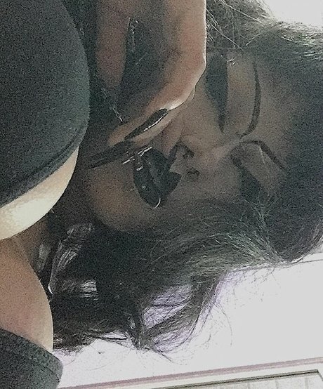 hairy armpits onlyfans top pic