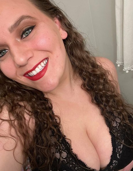 Bustybae95 nice model image