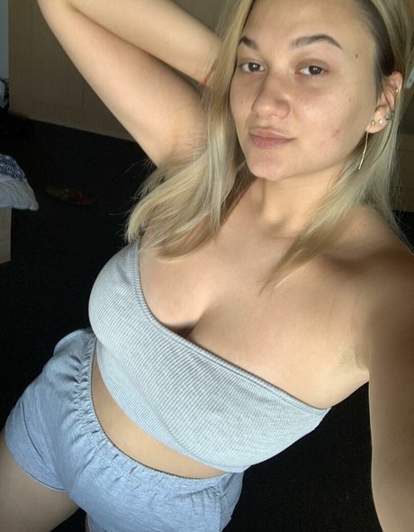 XxkityxX star nude galleries