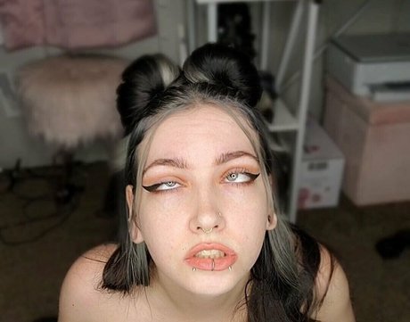 meaghanisdead69 exclusive actress galleries