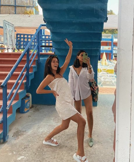 bernacalanthe adult actress photos