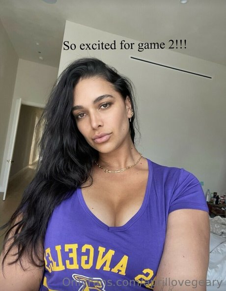 aprillovegeary hd actress img