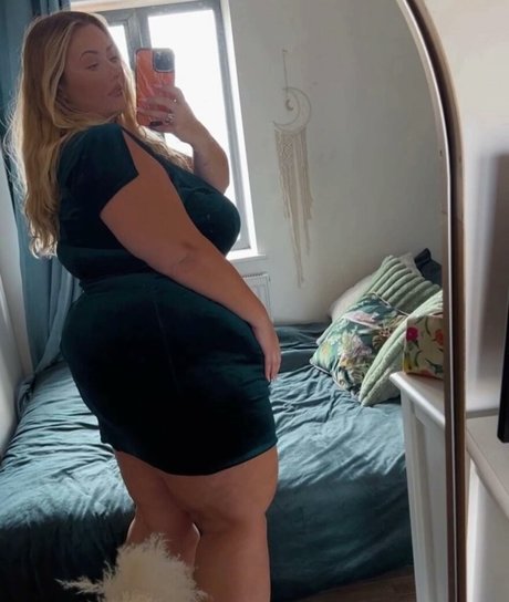 juiceefruitee star art gallery