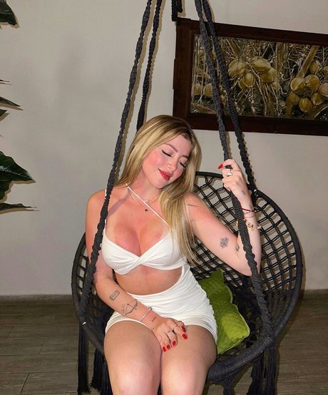 Fery Garcia model sex photo