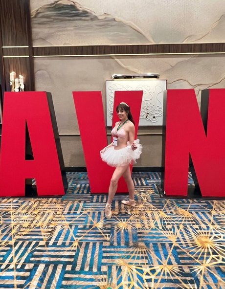 Jenna Noelle model art img