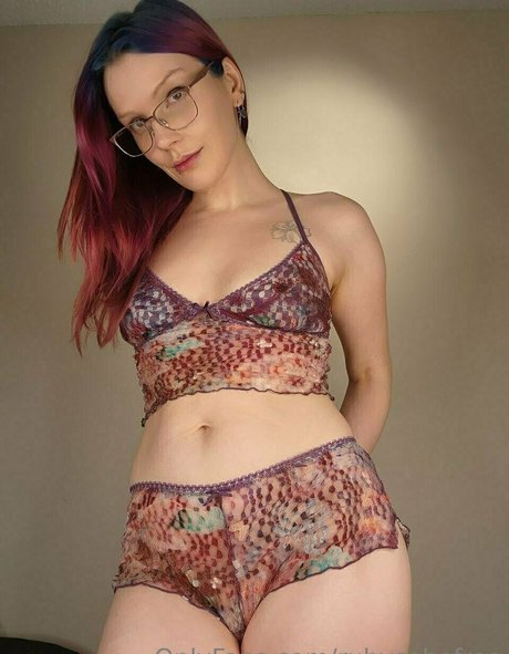 rubysohofree art model image