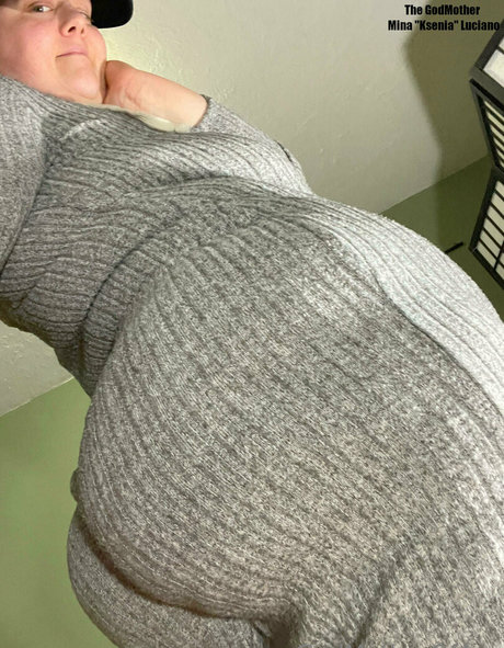 godmotherofassfree exclusive model pictures