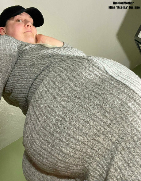 godmotherofassfree model sexy photos