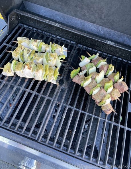 thecavemanxxx sex star image