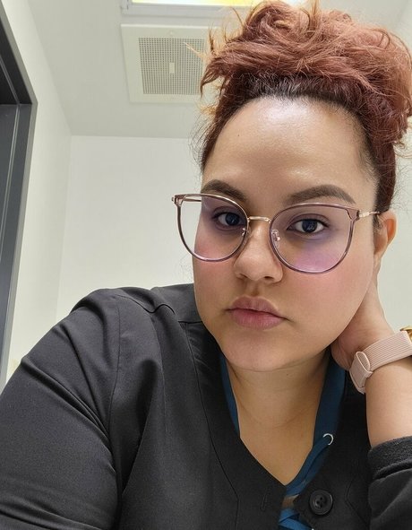 bigbuttsmutt erotic star pic