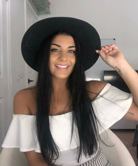 Jesy Lee art actress img