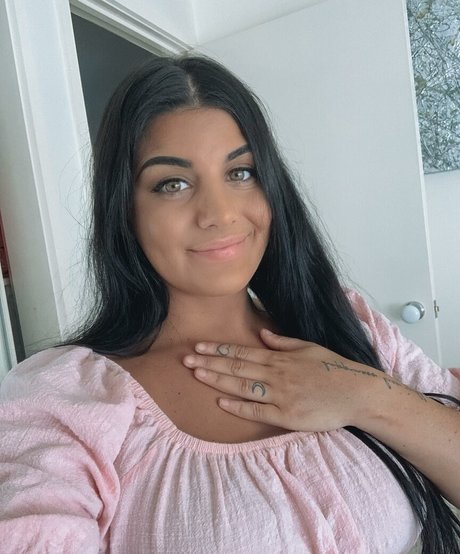 Jesy Lee hot actress img