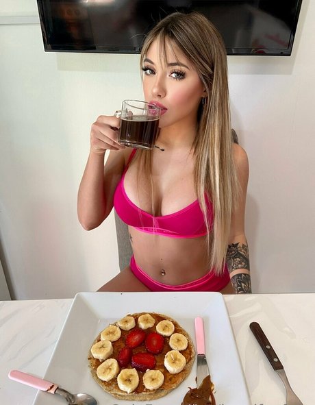 jennifer foxx star beautiful pictures