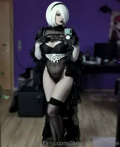 lunarakitsunefree model free picture