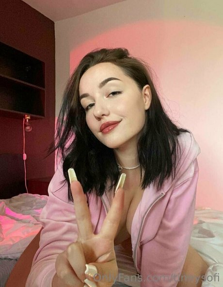 tinnysofi high quality actress pics