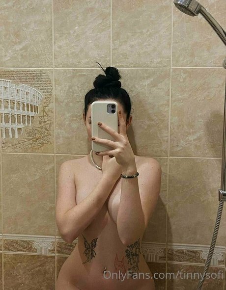 tinnysofi naked actress gallery