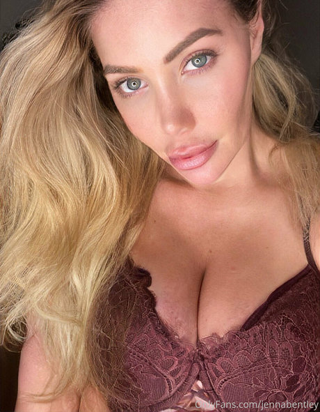 redhead xxx onlyfans adult pics