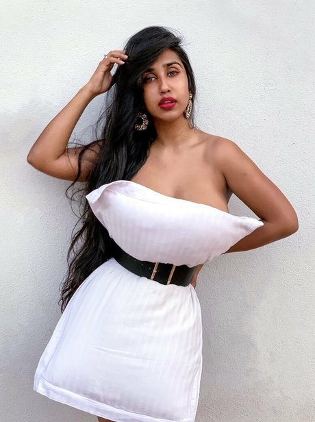 scarlettmrose art model galleries