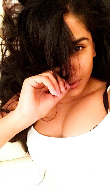 scarlettmrose hd model image