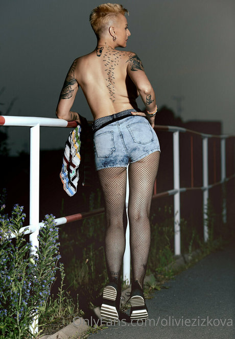 oliviezizkova sexy pornstar pic