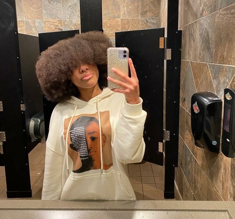 blonde asian onlyfans naked images