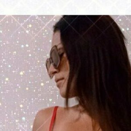 angui0ok model erotic picture