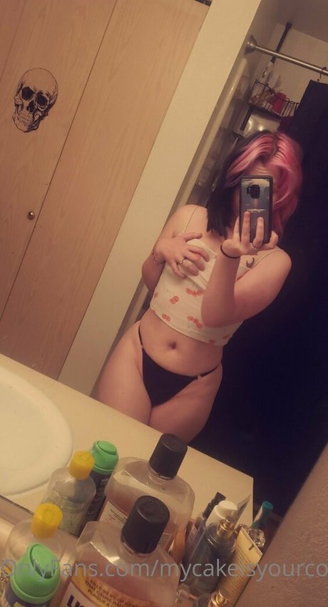 mycakeisyourconfectionto nude actress pics